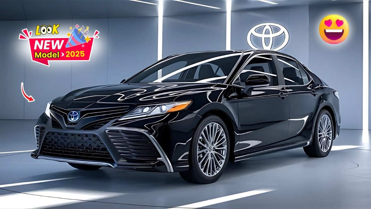 Toyota Camry New Model 2025: भारतीय बाजार में अपना जलवा दिखाने आ गई टोयोटा की लग्जरी गाड़ी